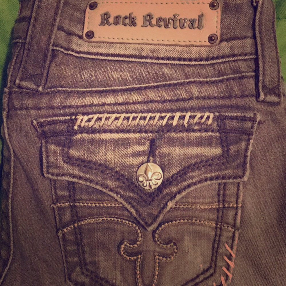 Rock Revival Capris!!
